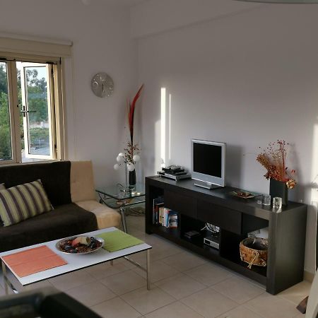 Garden Luxury Apartment Айя Напа Екстериор снимка