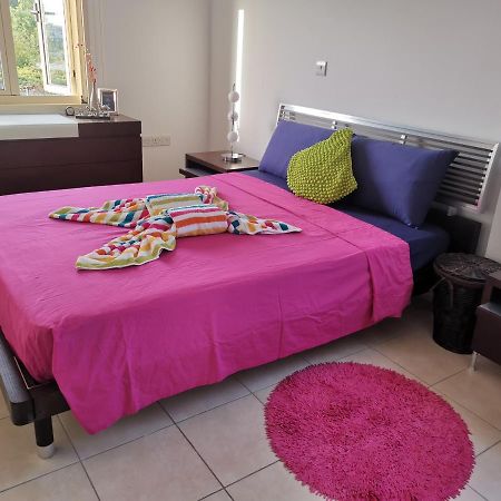 Garden Luxury Apartment Айя Напа Екстериор снимка