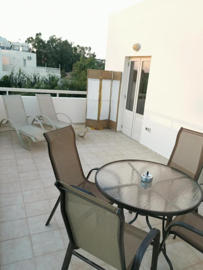 Garden Luxury Apartment Айя Напа Екстериор снимка